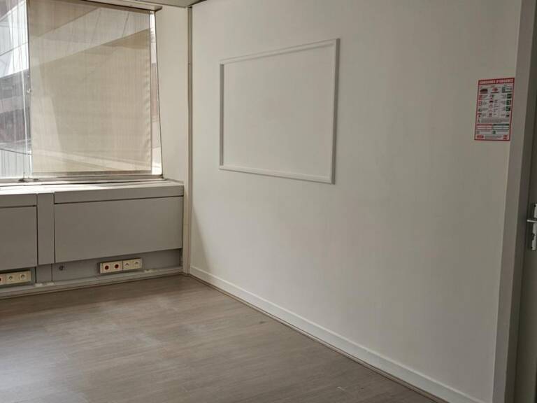 Bureau de 14 m2 à louer à Cergy Préfecture — photo 1