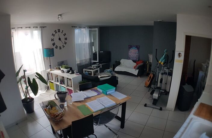 Appartement de 60m2 à louer sur Réaux sur Trèfle — photo 2