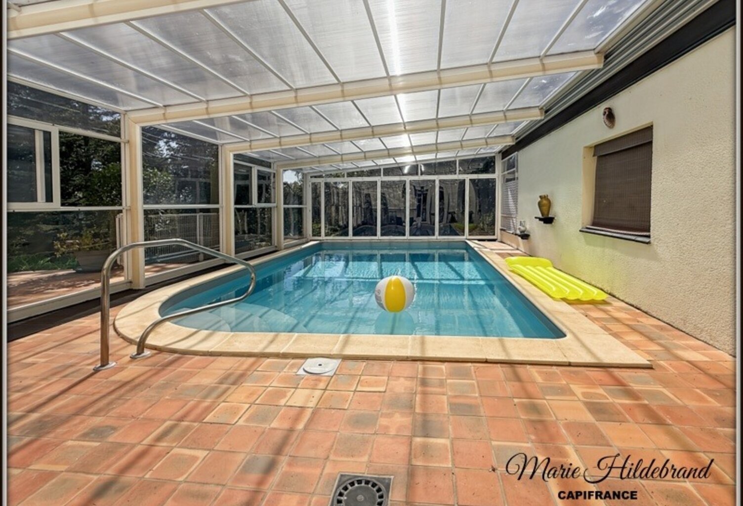 AUBIAC – Maison 185 m² – Terrain +4 000 m² – Piscine couverte – Garage 70 m² — photo 1
