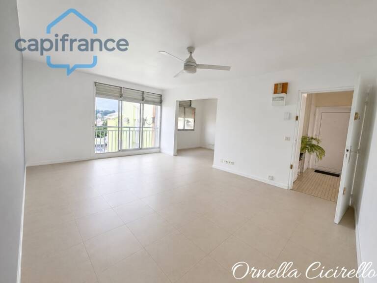 Appartement à vendre Petit-Bourg Bourg – 86 m² – 3 chambres + espace modulable – Parking — photo 1