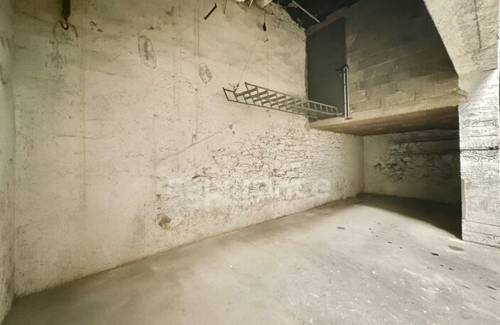 Parking atypique couvert 22 m² + cave intégrée 8 m² — photo 3