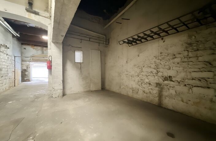 Parking atypique couvert 22 m² + cave intégrée 8 m² — photo 5