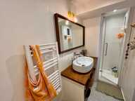 LA CIOTAT CENTRE HISTORIQUE – T3 ATYPIQUE AVEC VUE SUR L’ÉGLISE — photo 4