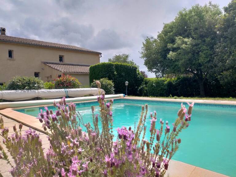 Maison de caractère 6 pièces – 4 chambres – piscine 10×5 sur 1 800 m² arborés et clos — photo 1