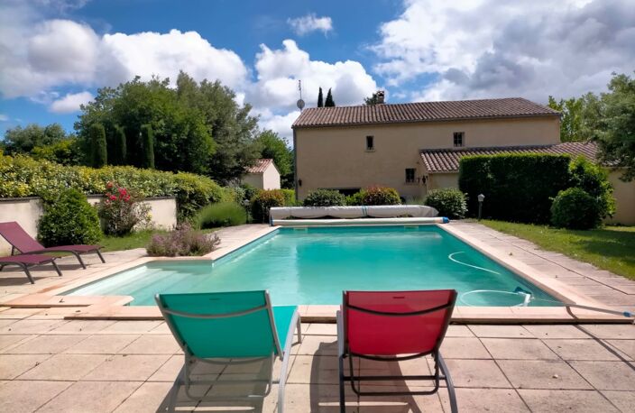 Maison de caractère 6 pièces – 4 chambres – piscine 10×5 sur 1 800 m² arborés et clos — photo 4