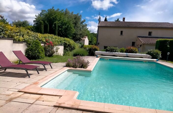 Maison de caractère 6 pièces – 4 chambres – piscine 10×5 sur 1 800 m² arborés et clos — photo 5