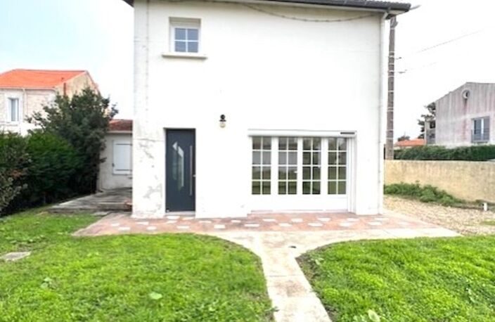 Maison à vendre 6 pièces SAINTES (17) — photo 3