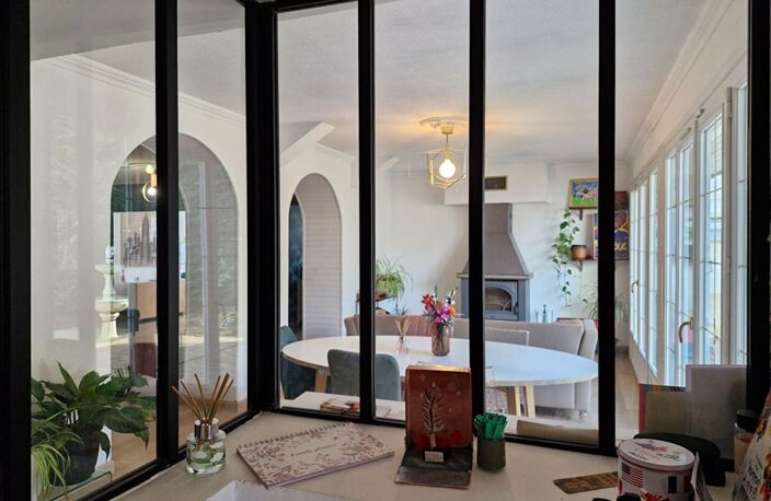 ROANNE - MAISON DE VILLE  -  COUP DE COEUR ASSURE - — photo 3