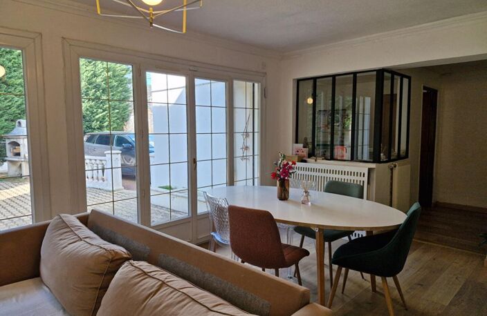 ROANNE - MAISON DE VILLE  -  COUP DE COEUR ASSURE - — photo 4