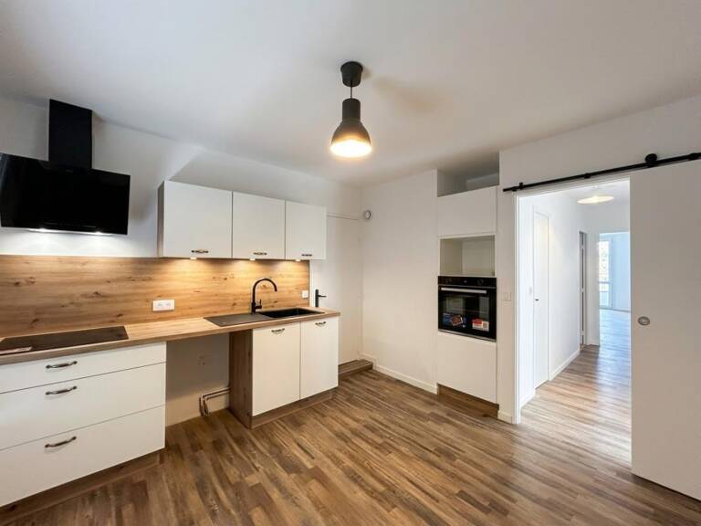EXCLUSIVITÉ ,T2 spacieux entièrement rénové de 65,26 m² avec parking privatif — photo 1
