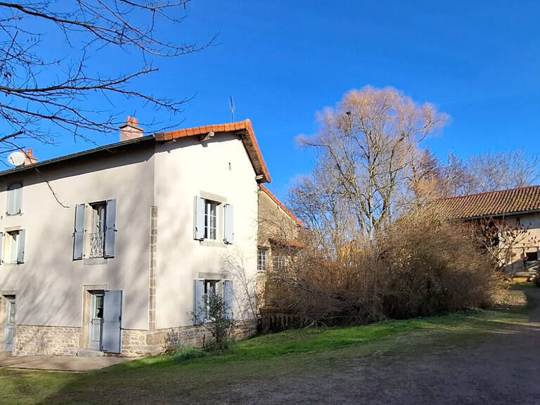 Moulin sur 2,4 hectares à Saint Amour — photo 1