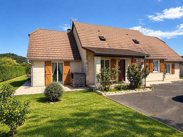 Maison Garlin 7 pièce(s) 187 m2 — photo du bien