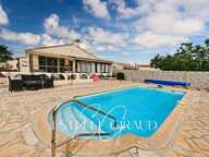 Au Somail : Villa 4 faces avec piscine, rénovée, prête à vivre — photo 2