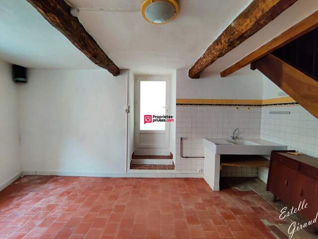 Maison en pierre - Petit prix - Idéal investissement ou pied-à-terre — photo du bien