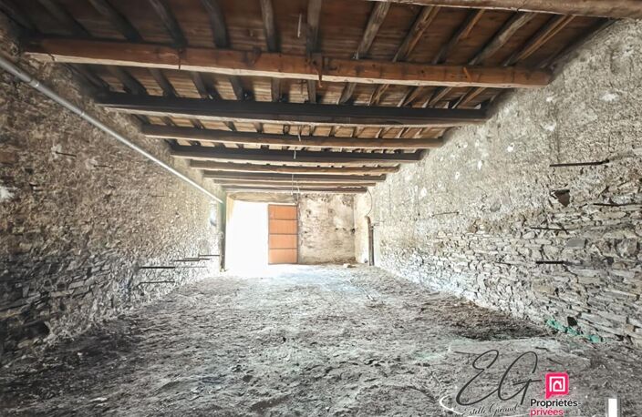 GARAGE - ATELIER DE 132 m² - ACCÈS CAMPING-CAR, CAMION OU UTILITAIRE — photo 4