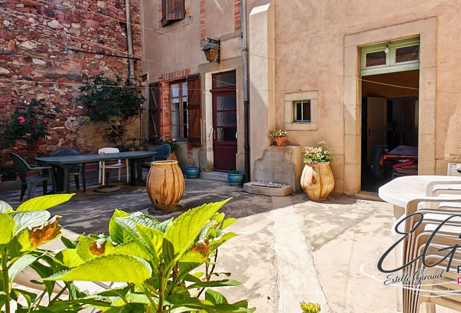 Maison de village de caractère avec cour intime et grand garage  à Caunes-Minervois — photo 1
