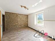 Maison de caractère traversante avec terrasse, atelier et vaste garage — photo 4