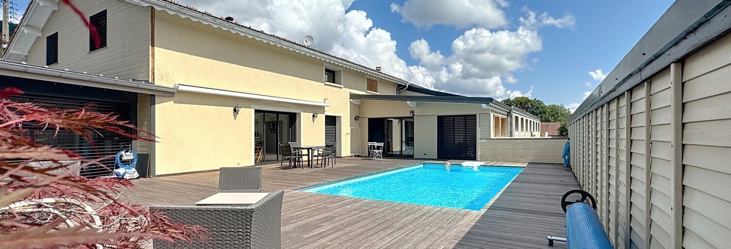 Maison 8 Pièces 271 m² à vendre à Coteaux du Lizon (39170)