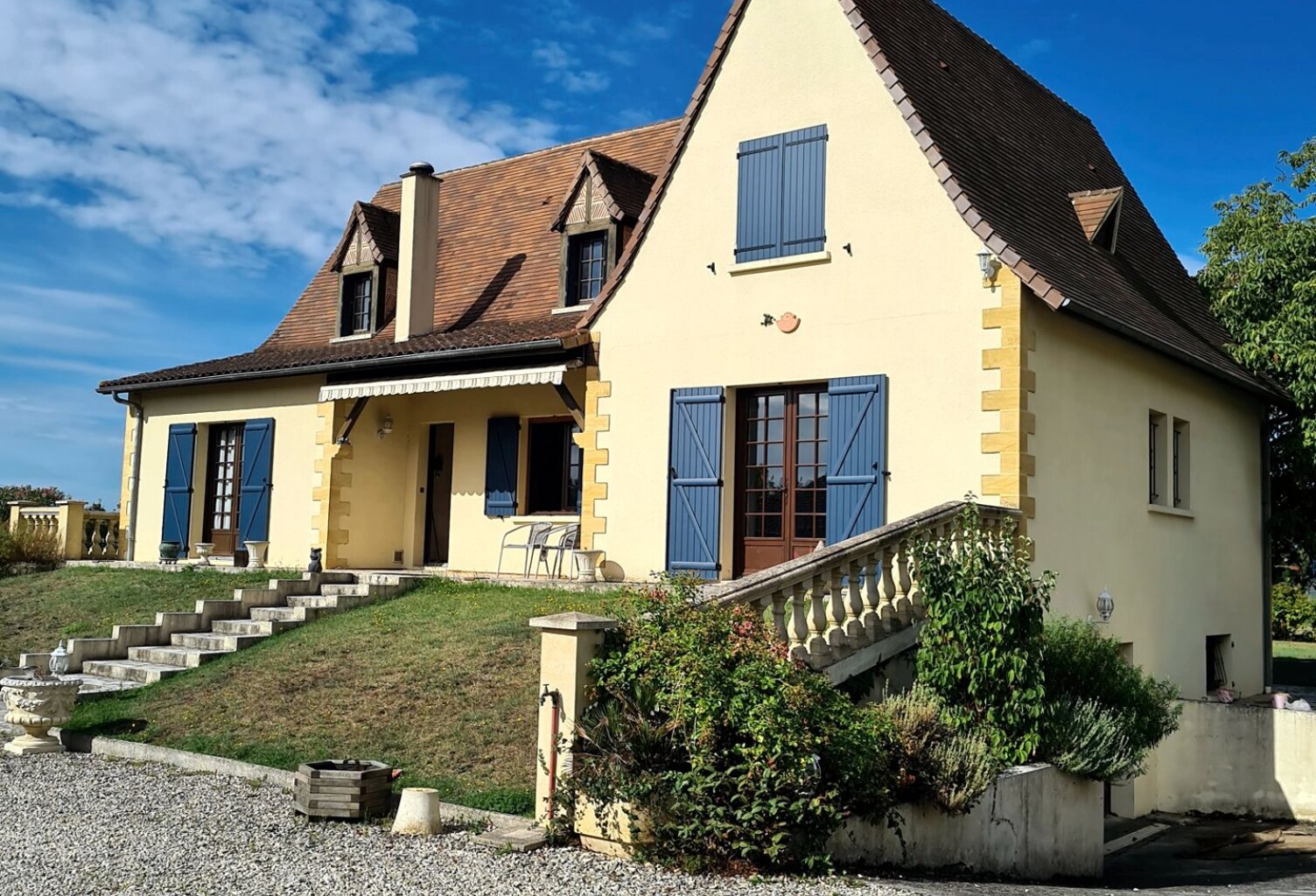 Vente Maison/villa 8 pièces — photo 1