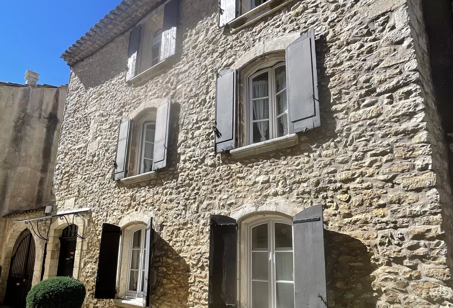 ST CHRISTOL maison de village type 5 de 130 m² avec cour et dépe — photo 1