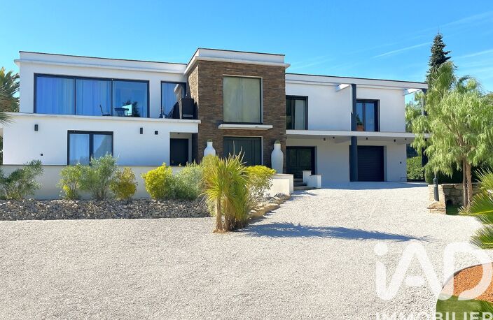 Vente Maison/villa 9 pièces — photo 2