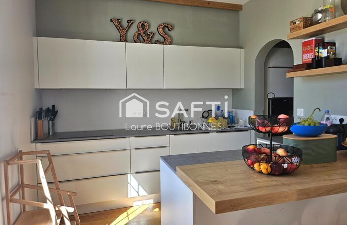 Maison de caractère  165 m²  5 chambres  Piscine  Commerces à pied — photo 3
