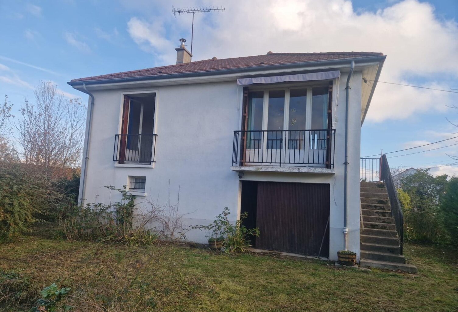 Charmante maison sur sous sol avec terrain, — photo 1