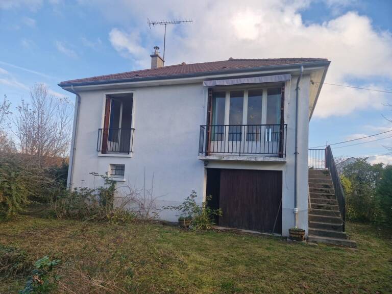 Charmante maison sur sous sol avec terrain, — photo 1