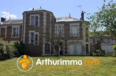 Maison bourgeoise de 238 m² avec espace professionnel et terrain clos — photo du bien