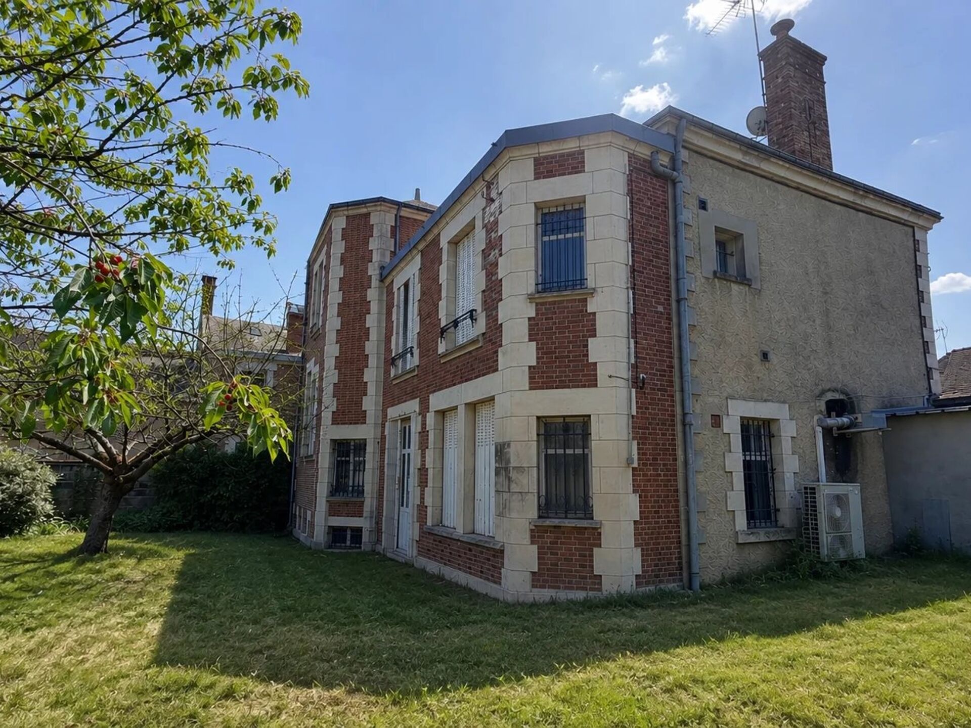 Acheter maison de 5 pièces 238 m² 159 900 € à Argent-sur-Sauldre (18410) : une annonce Arthurimmo.com — 3