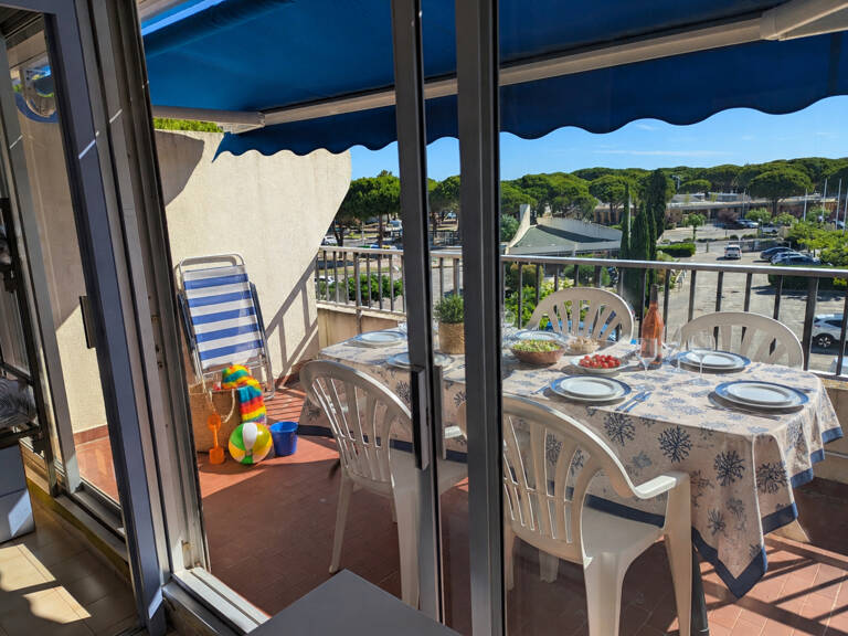 Appartement avec grande terrasse dans résidence avec piscine — photo 1