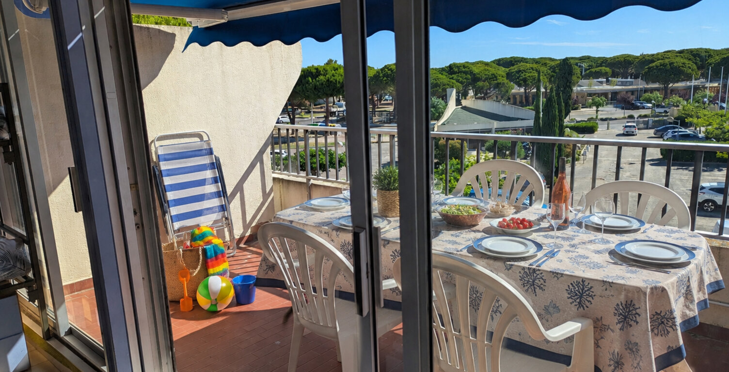 Appartement avec grande terrasse dans résidence avec piscine — photo 1