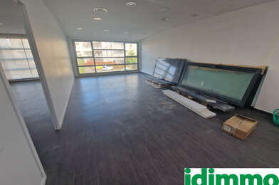 Commerce  945 €
