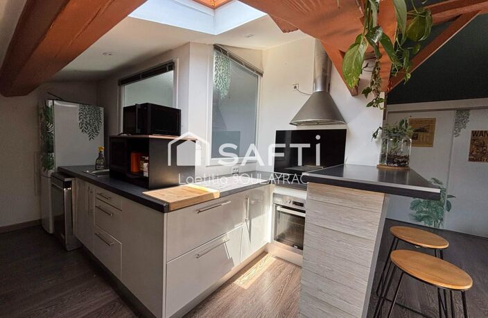 Bel appartement en centre ville, avec cave et jardin. — photo 3