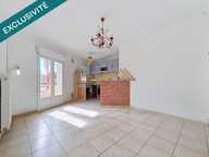 Une charmante maison de village T4 avec garage, idéalement située au cœur d'Hérépian. — photo 3