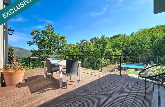 Une villa contemporaine de plain-pied offrant un cadre de vie absolument exceptionnel, avec vue dominante, calme total et aucun vis-à-vis. — photo 2