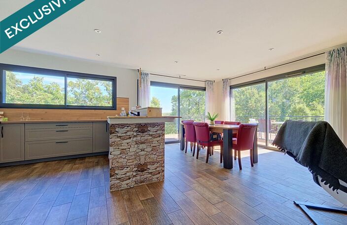 Une villa contemporaine de plain-pied offrant un cadre de vie absolument exceptionnel, avec vue dominante, calme total et aucun vis-à-vis. — photo 4