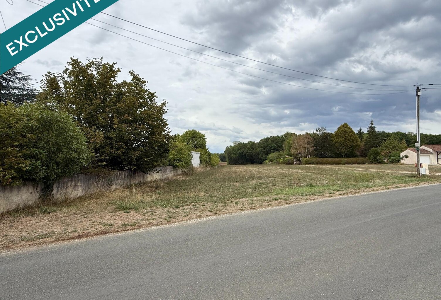 TERRAIN PROCHE DU BOURG — photo 1