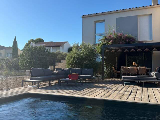 Maison récente avec piscine & vue imprenable sur les oliviers — photo du bien