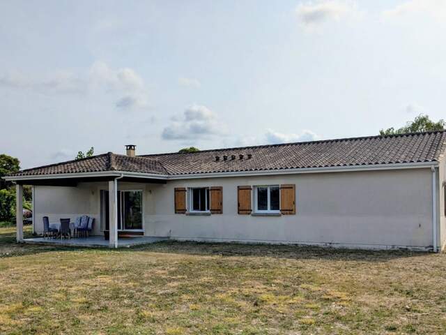 Maison contemporaine de plain pied au calme — photo du bien