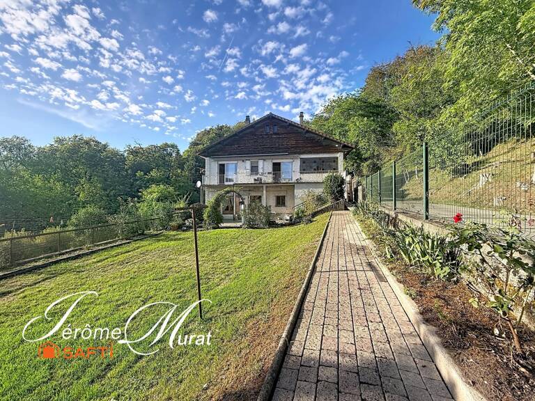 Challonges  Maison et appartement indépendant sur 2,1 hectares de terrain — photo 1