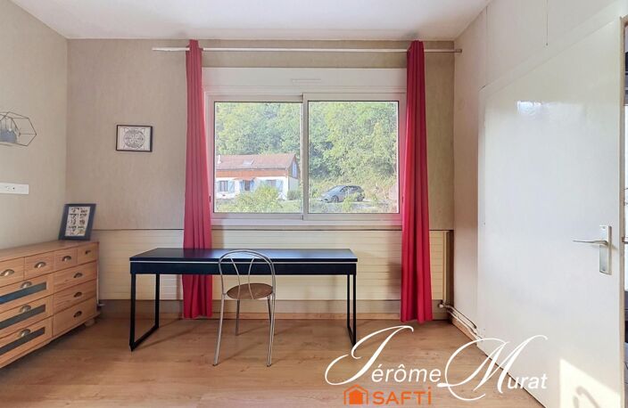 Challonges  Maison et appartement indépendant sur 2,1 hectares de terrain — photo 2