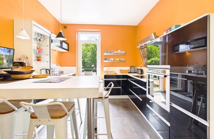 Magnifique Maison de Ville T5 avec Piscine et Garage!!! — photo 4
