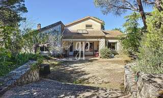 Maison 8 Pièces 204 m² à vendre à Cavaillon (84300)