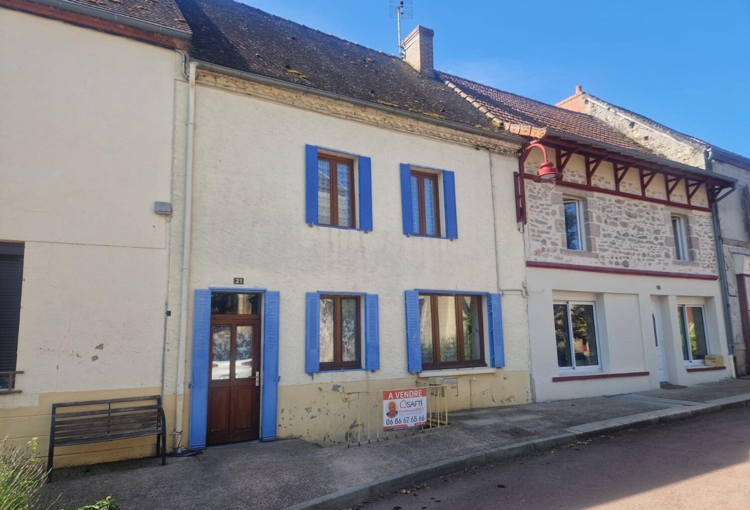 Maison de bourg. Garage et terrain non attenant — photo 1