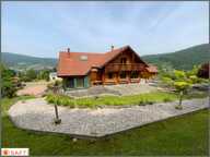 Chalet d'exception avec grand terrain paysagé de 2000 M2 ,  proximité des pistes et de la nature, emplacement rare. — photo 2