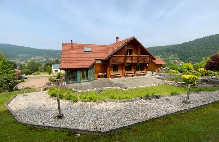 Chalet d'exception avec grand terrain paysagé de 2000 M2 ,  proximité des pistes et de la nature, emplacement rare. — photo 2