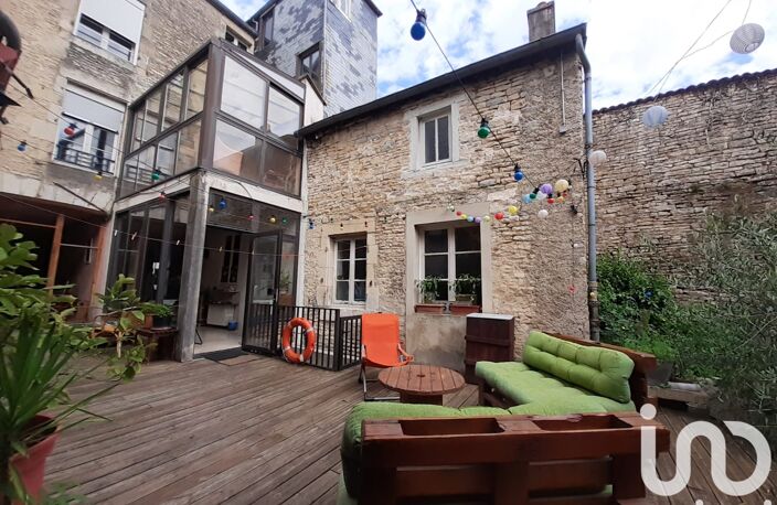Vente Maison/villa 9 pièces — photo 2