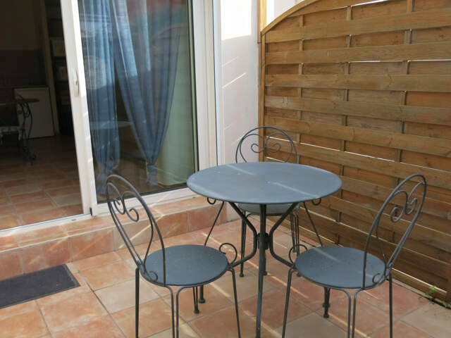 Studio Cabine Rez de jardin RIVE GAUCHE — photo du bien