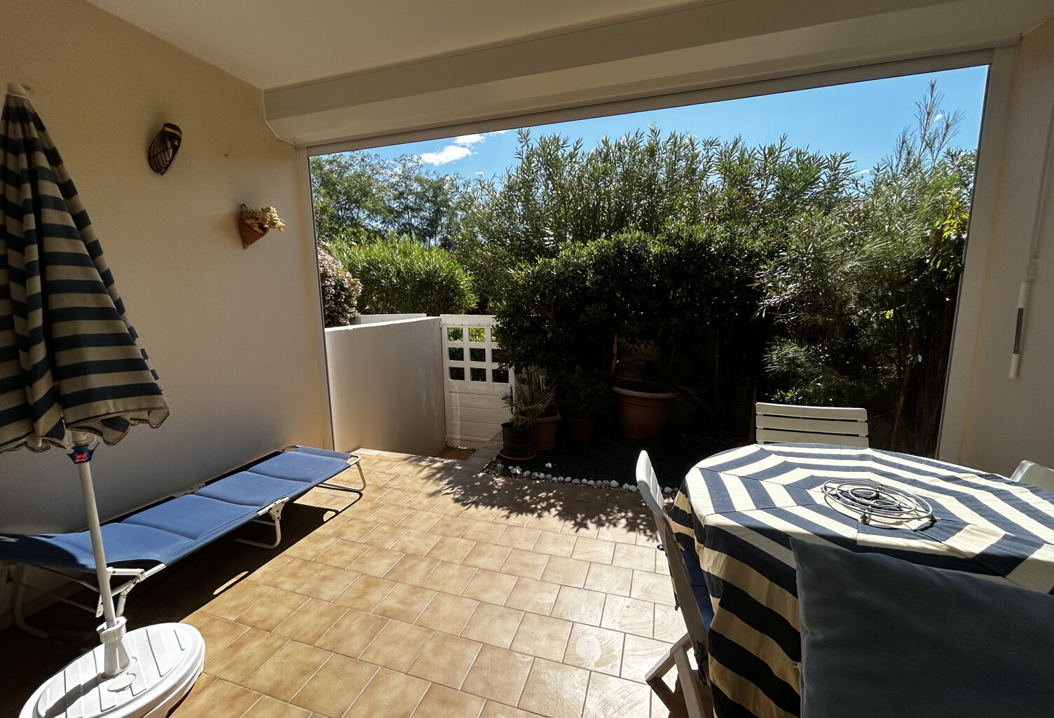 Grand Studio Cabine BOUCANET — photo 1